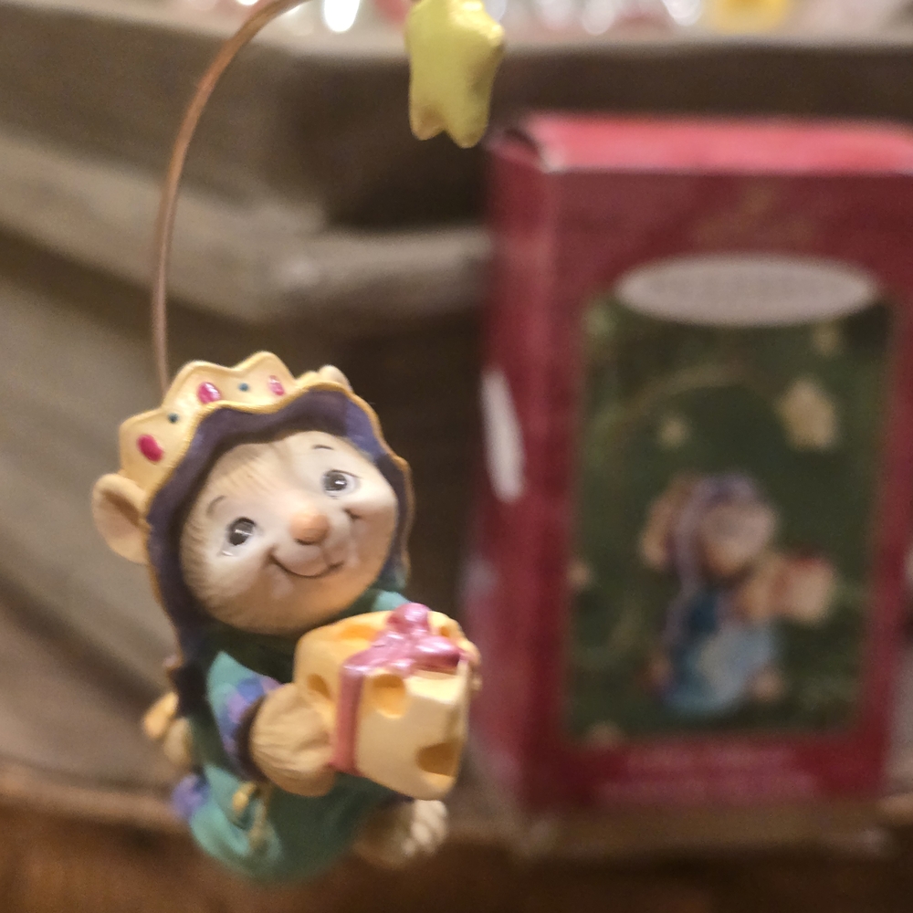 Cute Mouse Ornament with Gift